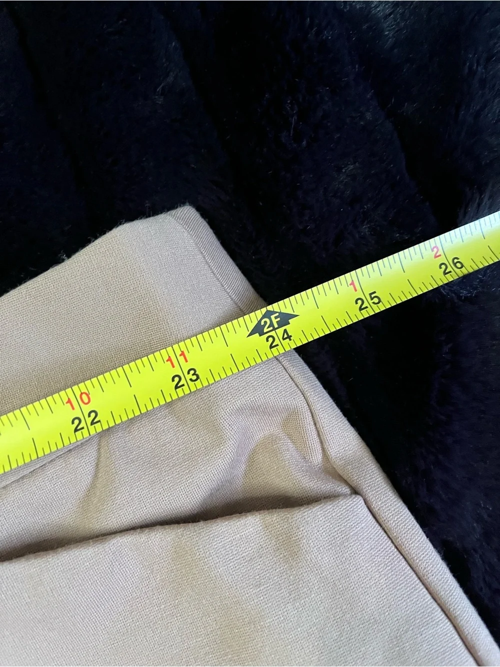 Liz Claiborne Women’s Mid Rise Ankle Length Khaki Pants Size 22w NWT